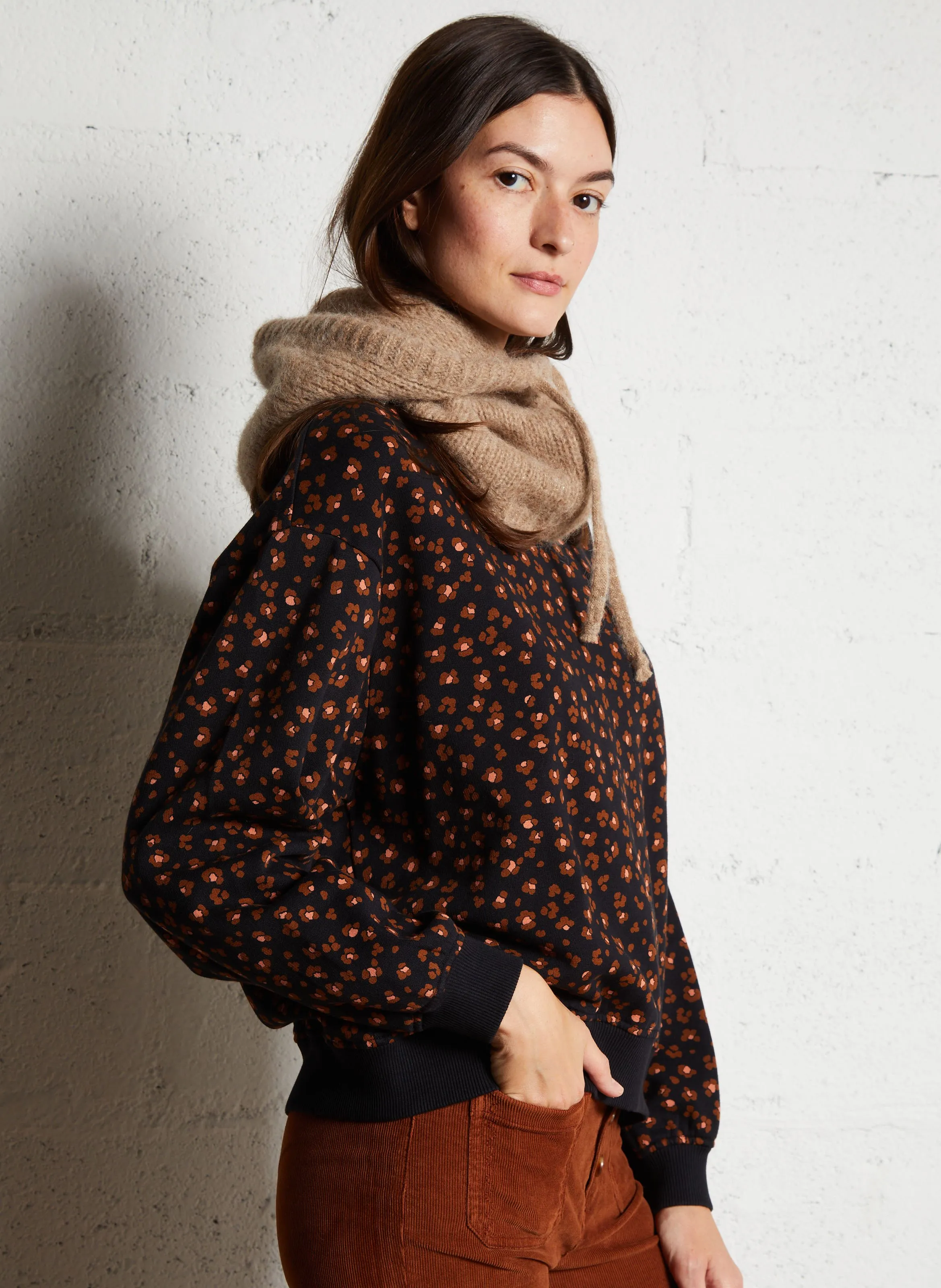 DES PETITS HAUTS HANITA - Sudadera de algodón con cuello redondo en negro